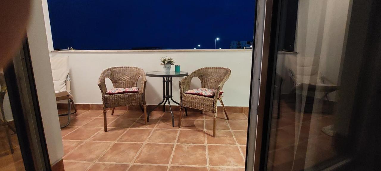 G&E Apartment พูลา ภายนอก รูปภาพ