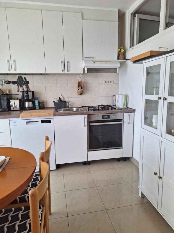 G&E Apartment พูลา ภายนอก รูปภาพ