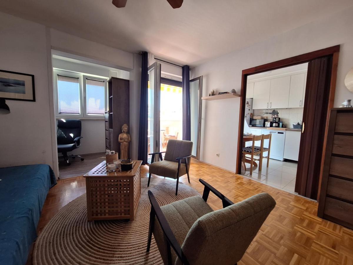G&E Apartment พูลา ภายนอก รูปภาพ